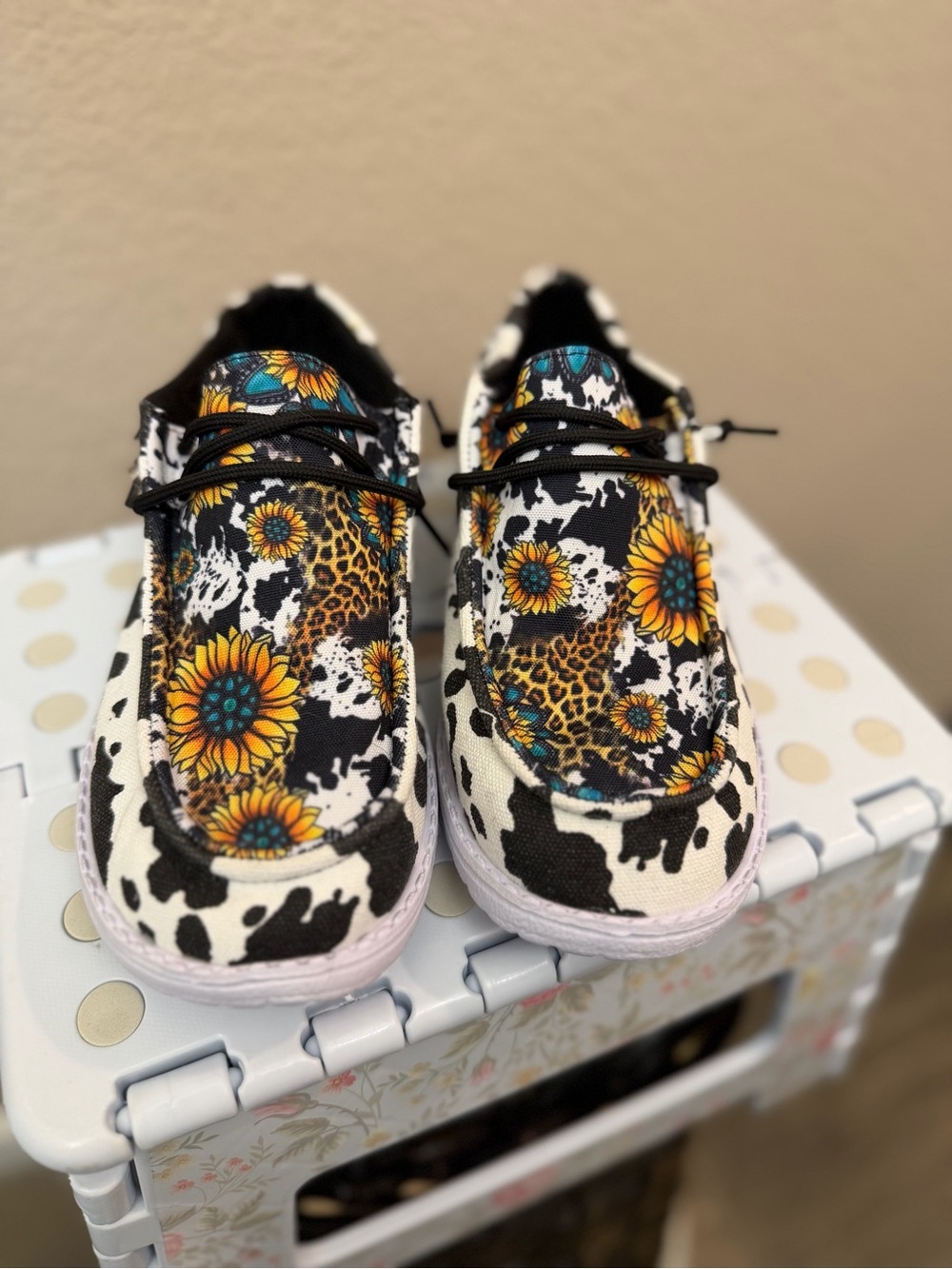 Girls' Black & White Sunflower Canvas Shoes
